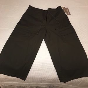 New Jones New York cotton Capri cargo pants